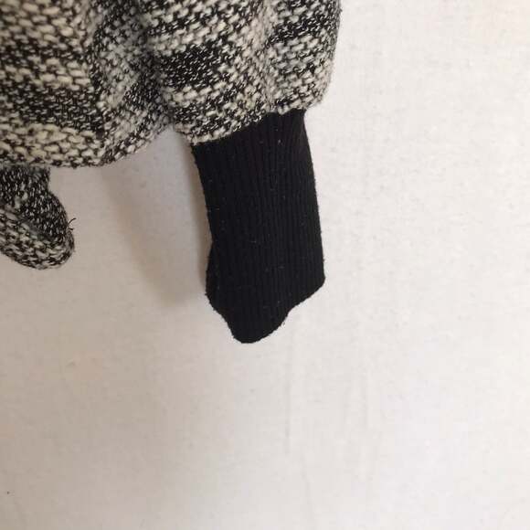 Janet‎ chung cardigan M - Picture 9 of 12